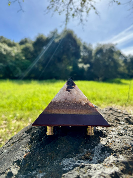 She’s Got Legs Pyramid 💖