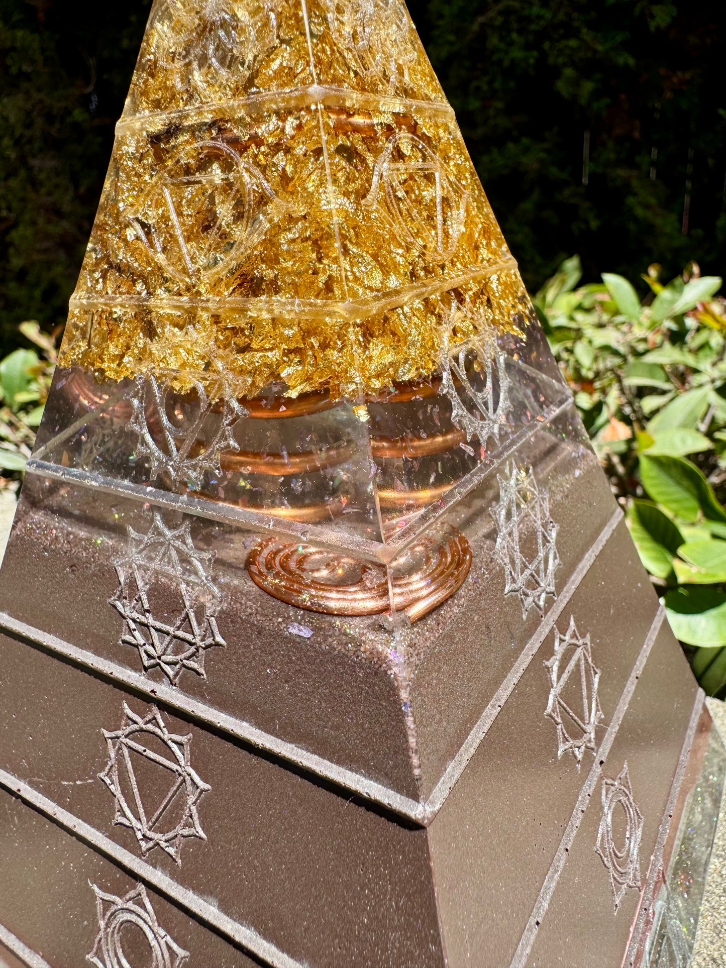 Reiki Infused Chakra Pyramid☸️
